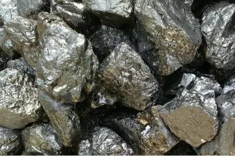 تصویر 4 از سنگ آهن مگنتیتی خراسان با درصد خلوص بالا و بافت متراکم